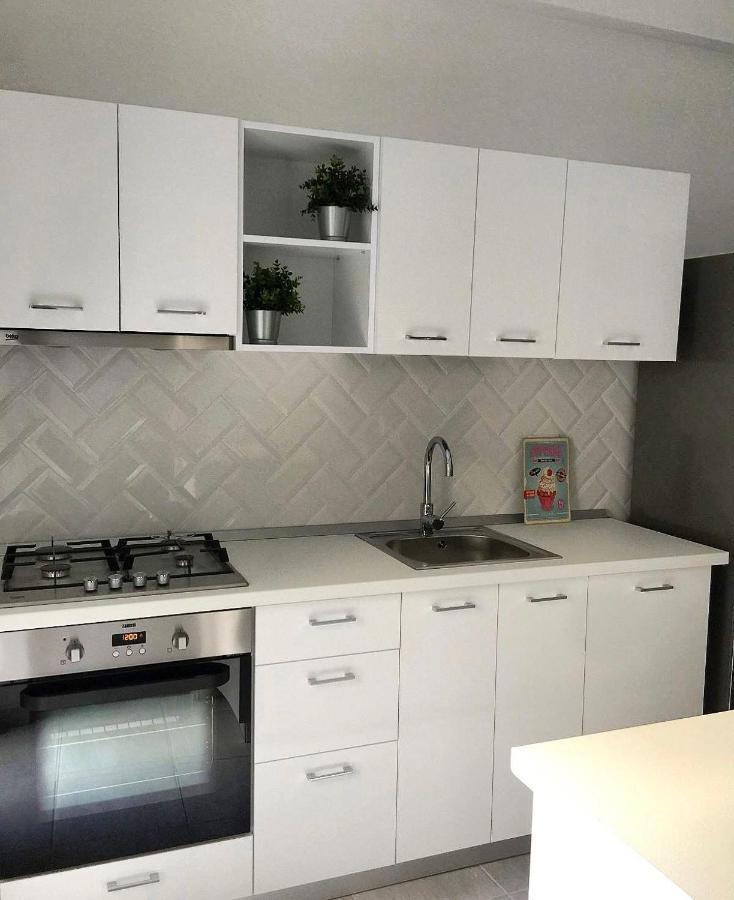 Perfect Home: Cozy 2br & Balcony Bucarest